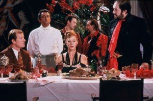 Részlet a filmből, középen Helen Mirren a feleség szerepében (forrás: port.hu) 108152_galeria_a_szakacs_a_tolvaj_a_felesege_es_a_szeretoje_04