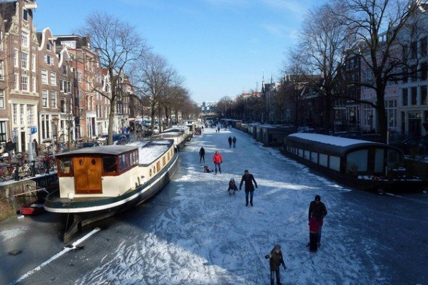 52c8f02d7ae0751547ff4fa1f378ff04