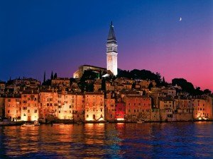 Forrás: www.villatuttorotto.com