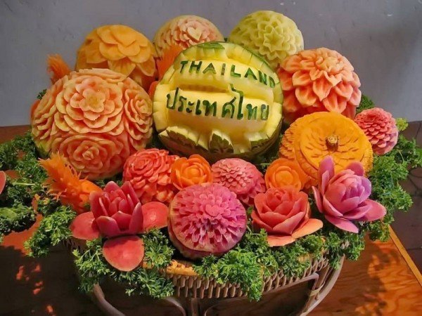 incredible_fruits_carving_different_melon__fruits_Thailand__big
