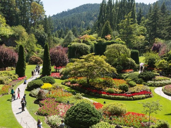 butchart-gardends-victoria-british-columbia-canada