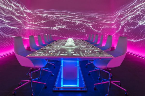 Table-at-Ibiza-restaurant-Sublimotion