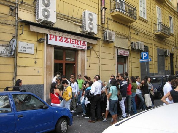 Antica-Pizzeria-Da-Michele