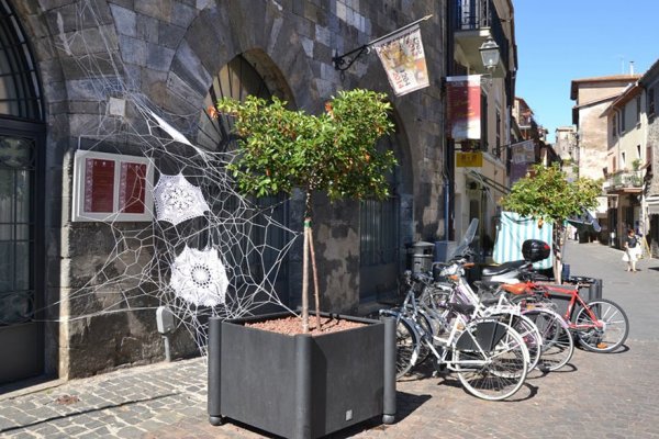 crochet-lace-street-art-nespoon-4