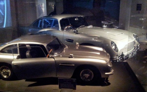 Aston Martin_Skyfall