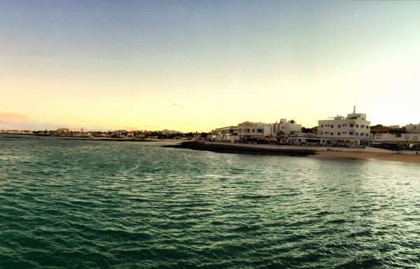 Corralejo város az esti órákban